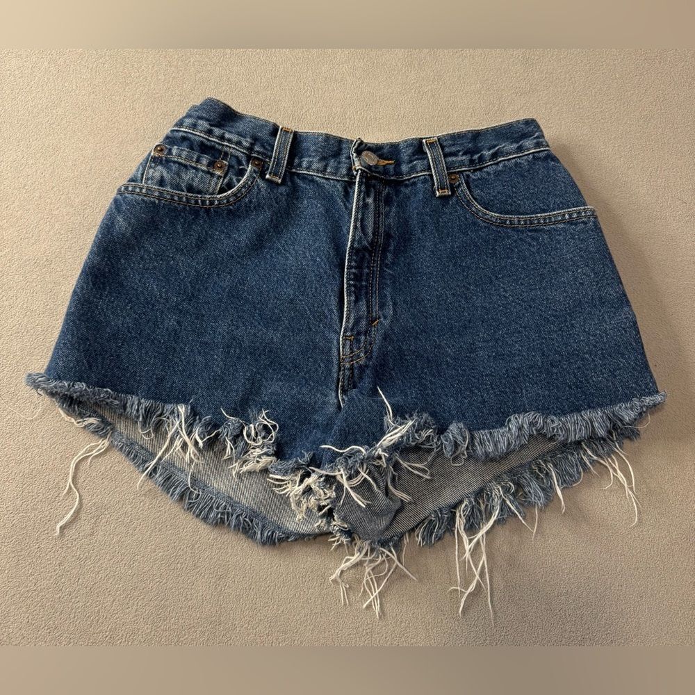 Vintage Levi’s  505 cut off jean shorts women’s size mis 10 M